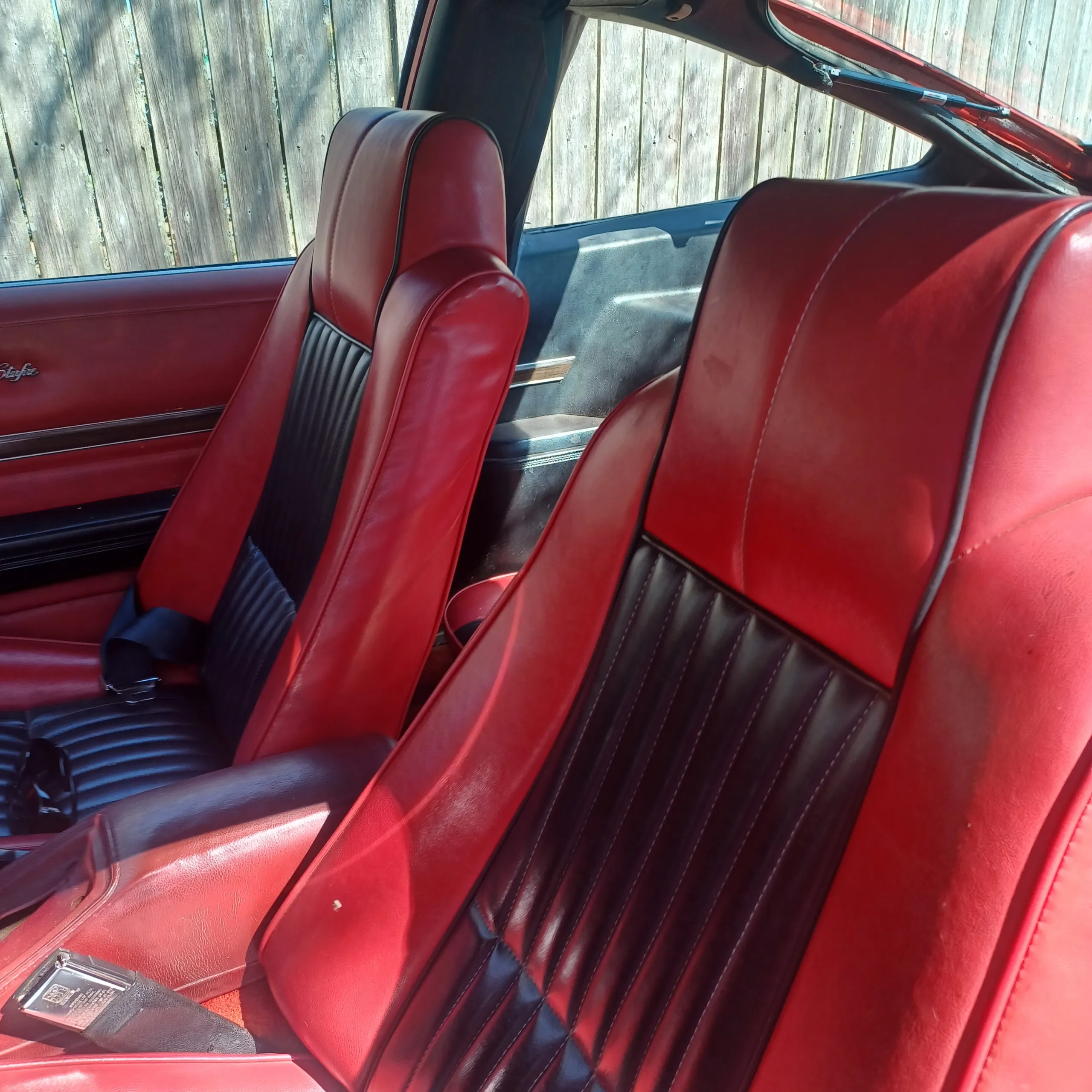 Oldsmobile Starfire interior